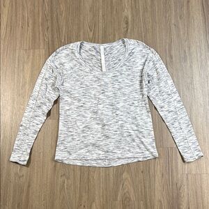 Lululemon Athletica Fitted Gray Long Sleeve Tee - New Without Tags.